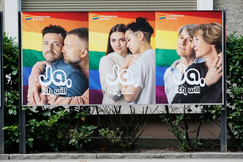Ja-Plakate zur Volksabstimmung für die gleichgeschlechtliche Ehe.