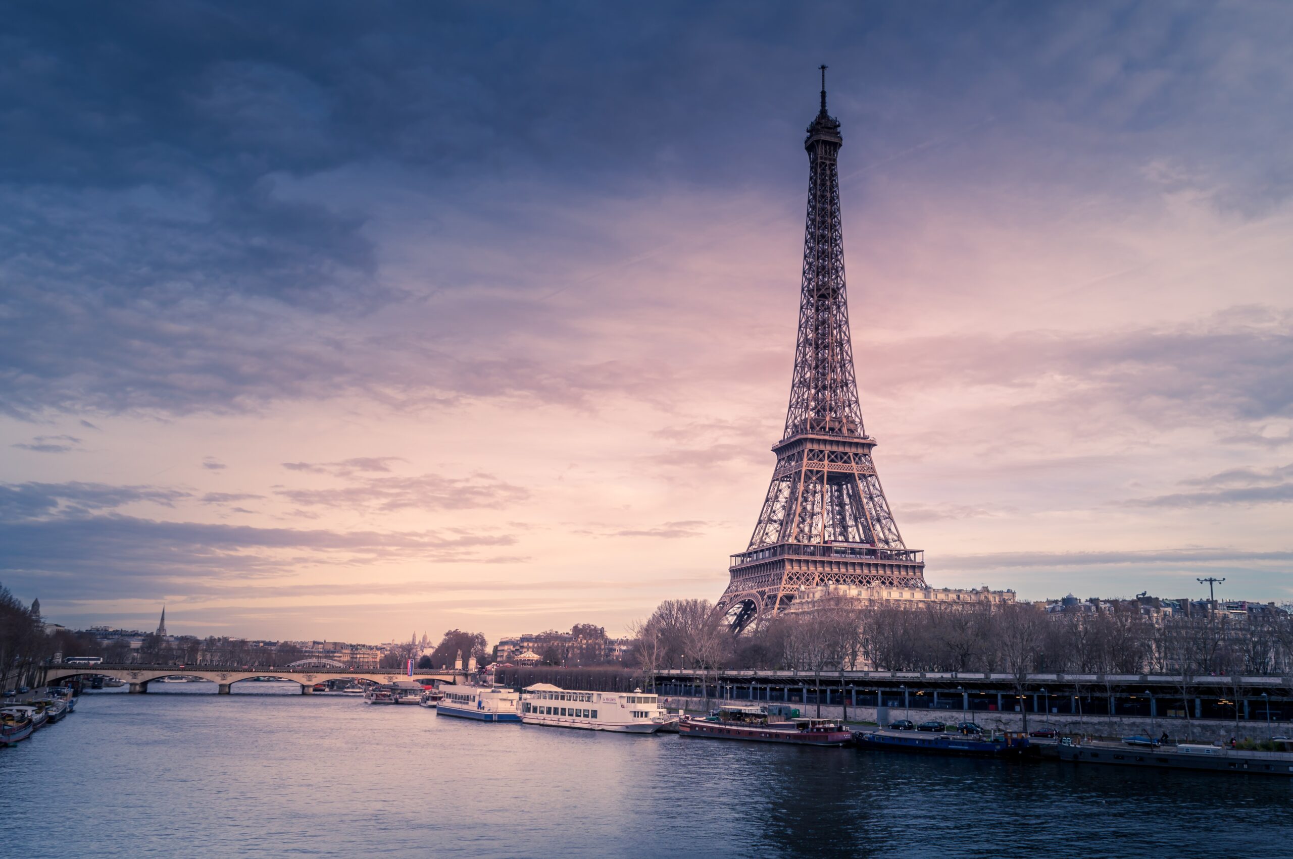 Eiffelturm im Sonnenuntergang