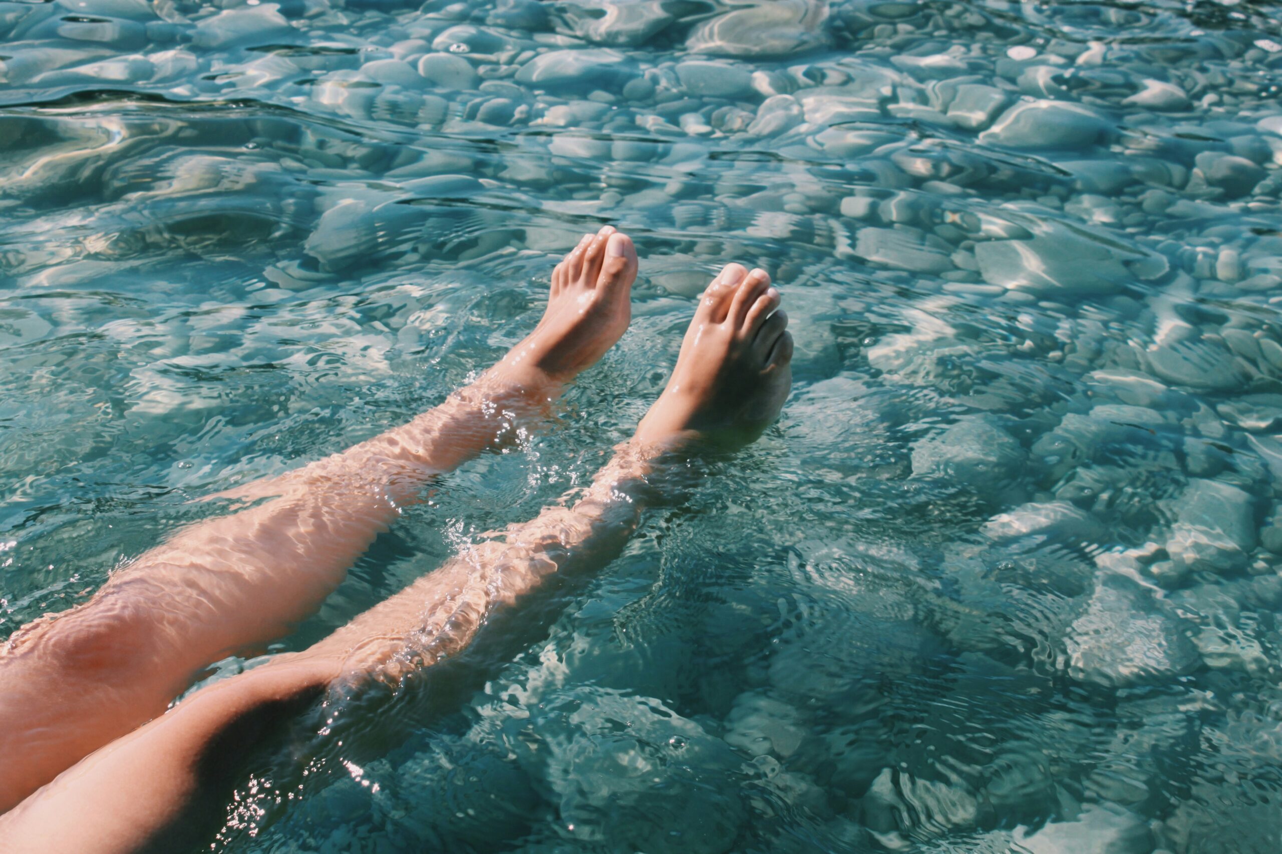 Eine Person im Wasser